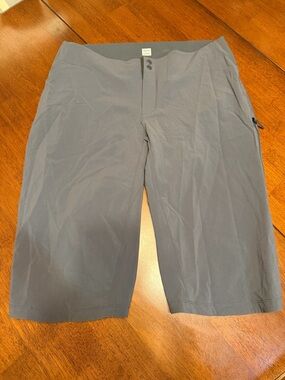 Rapha Trail Fast & Light Shorts Womens XL Gray Mountain Bike MTB Zip Pocket